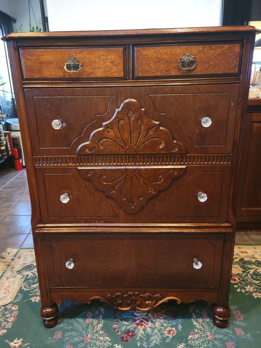 Vintage Dresser With Beautiful Pulls