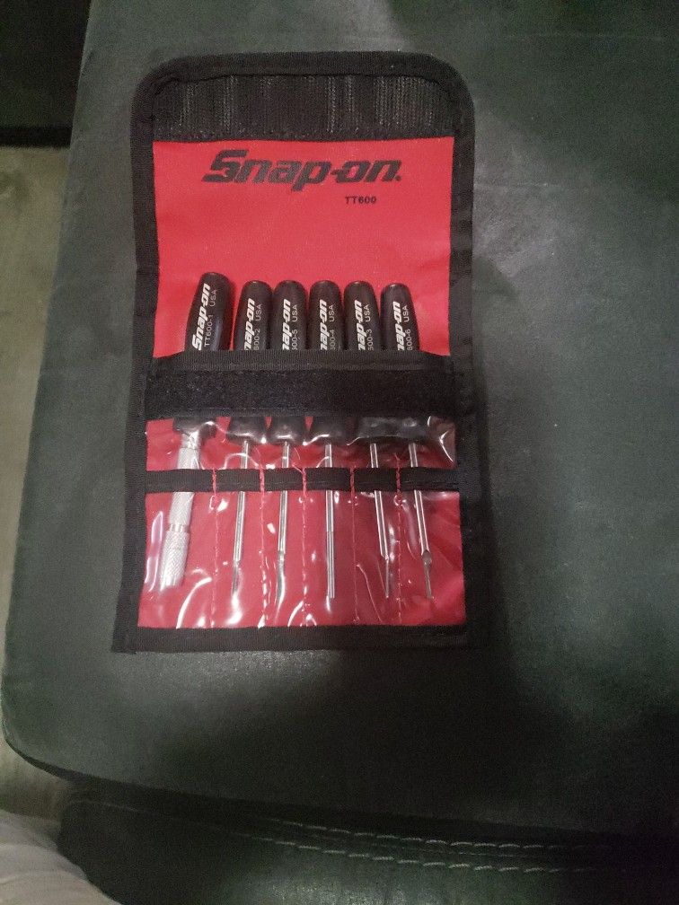 Snap -On Therminal Release Tools Set T600 NEW