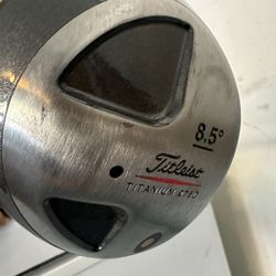 RH Titleist 875D 8.5* Driver Titanium 