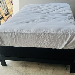 Full Size Bed 