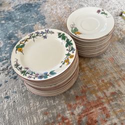 Floral Plates (7.5”- 12; 6.5” - 11) and 2 Mugs