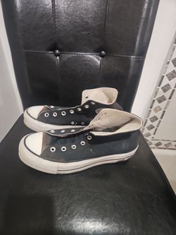 Unisex black converse black size 9.5