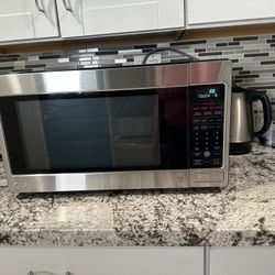 LG Microwave 