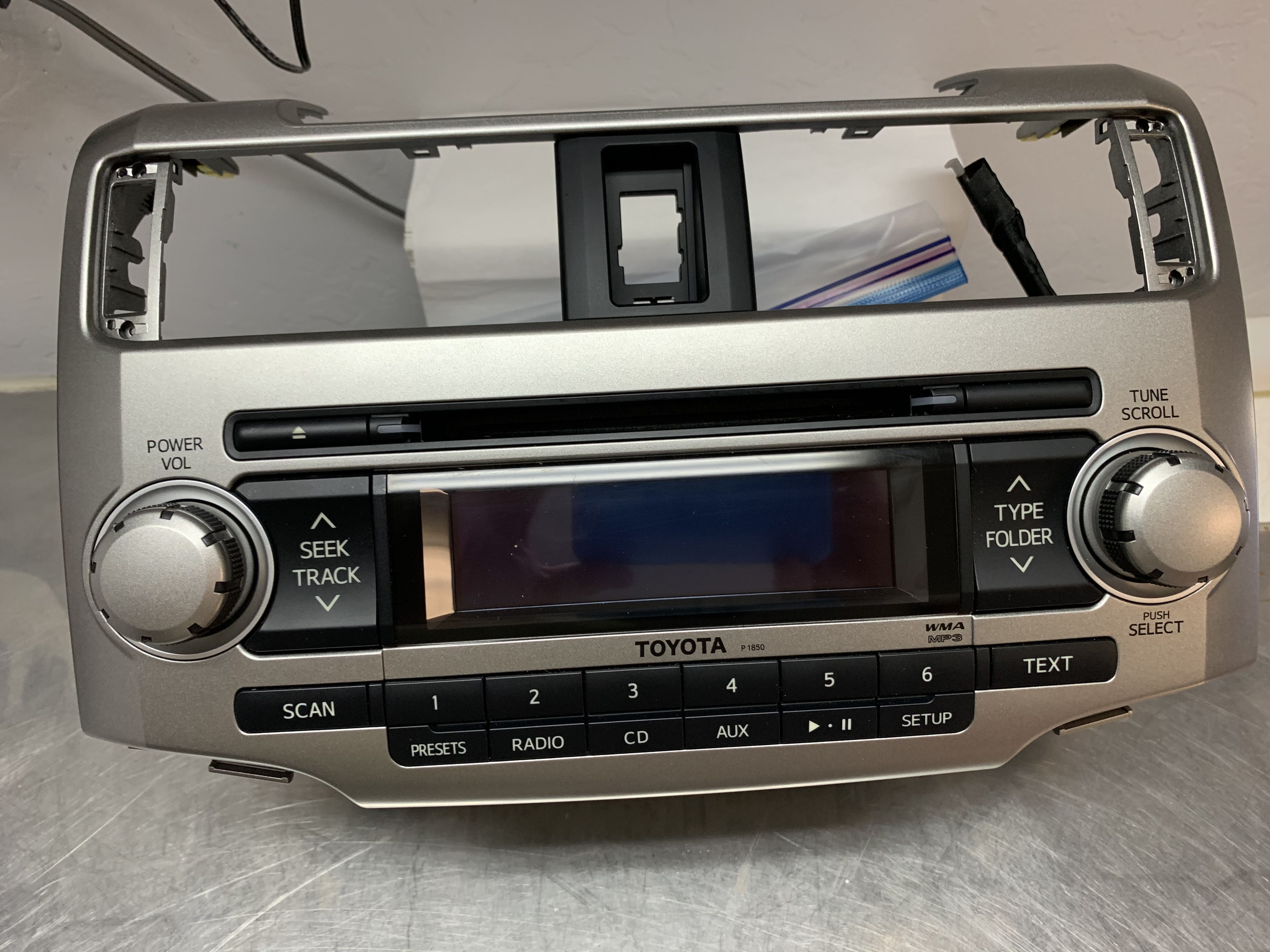 Toyota 4 runner OEM Car Radio Receiver Manufacturer Part Number: 86120-35490 Color: Silver Black Brand: Toyota