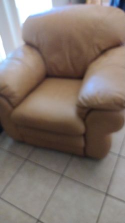 🛋️ Sillón Reclinable Beige Muy Cómodo – Buen Estado