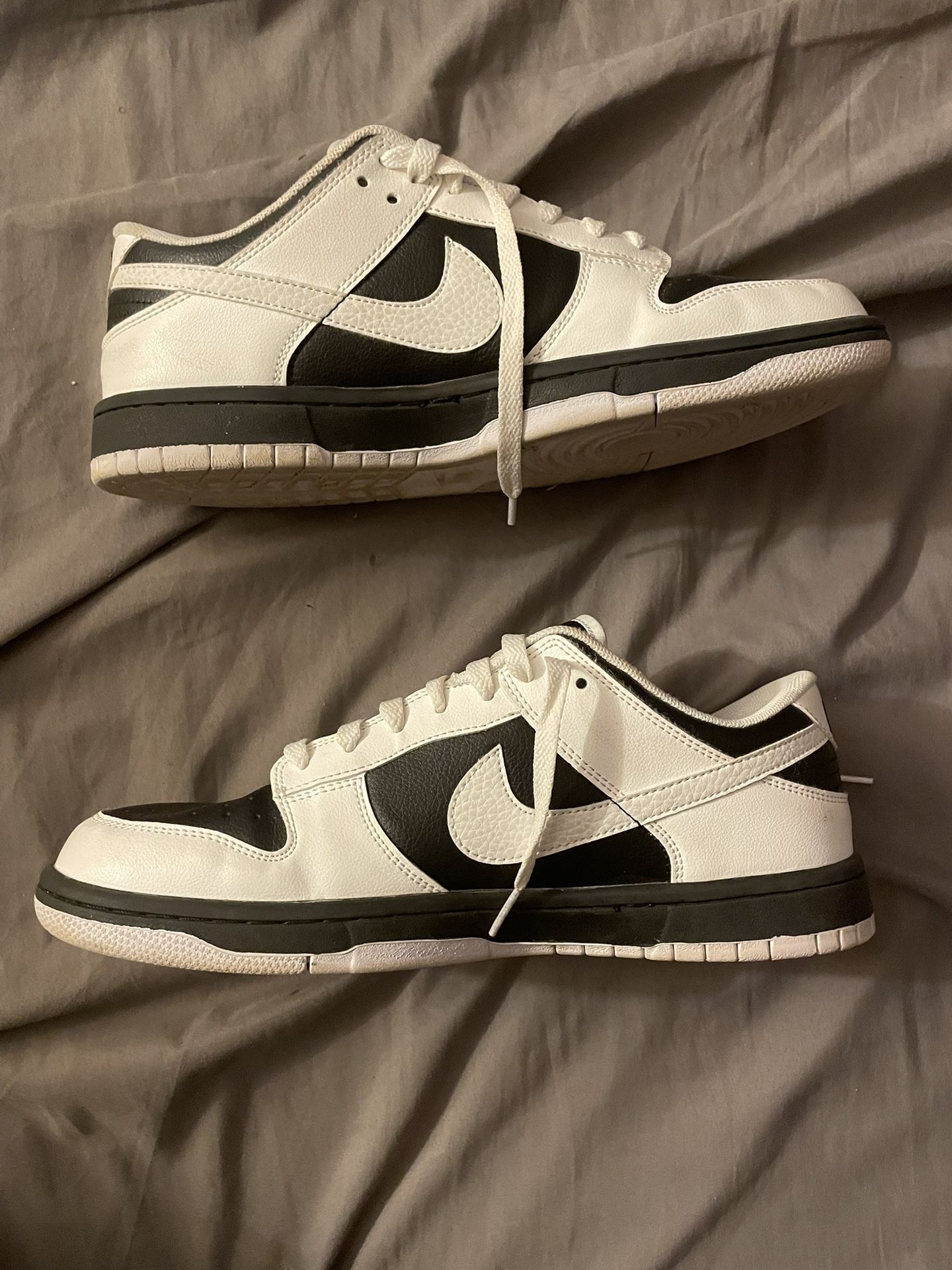 Nike Low Dunk Reverse Panda