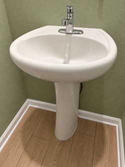 White Pedestal Bathroom Sink with Moen Chrome Faucet – Complete Set