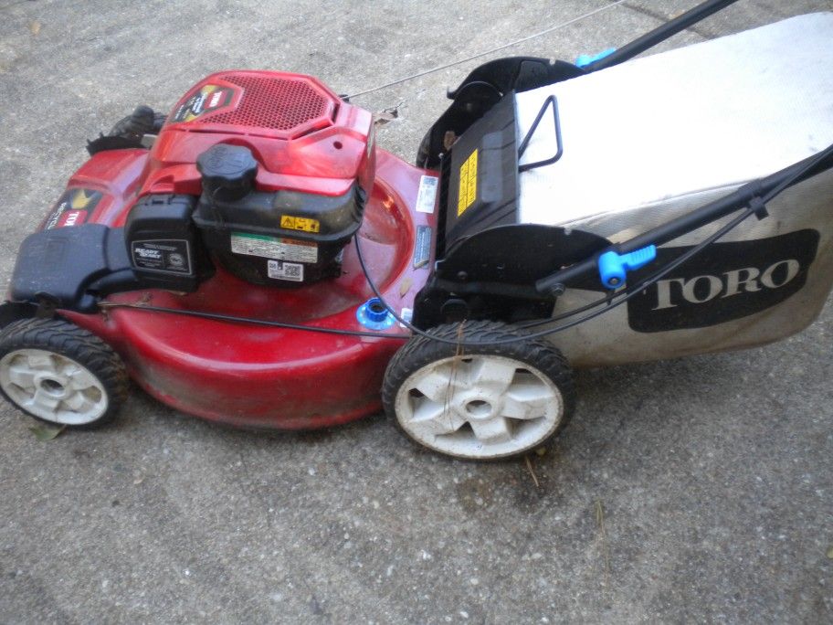 TORO 21"SELF PROPELLED REAR BAGGER 