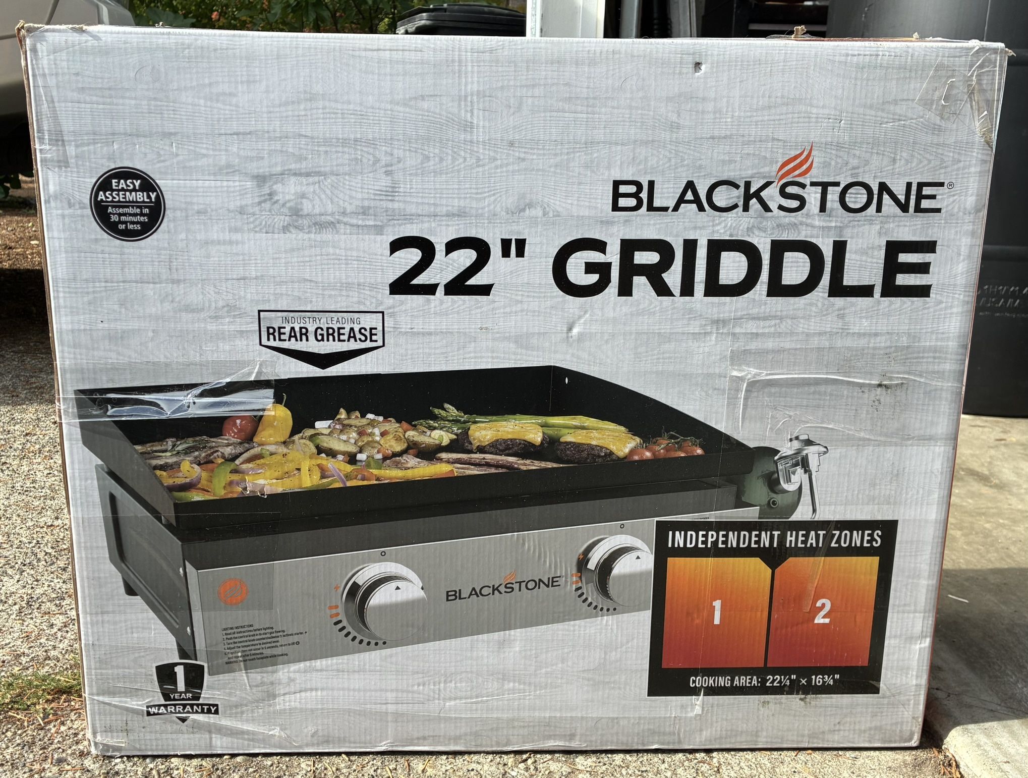 Blackstone 22” Grill With 8 Piece Grill cleaning kit