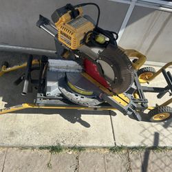 Dewalt 12” Miter Saw With Stand