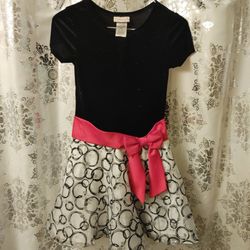 Girls Size 10 Dress Black And White With Red Belt