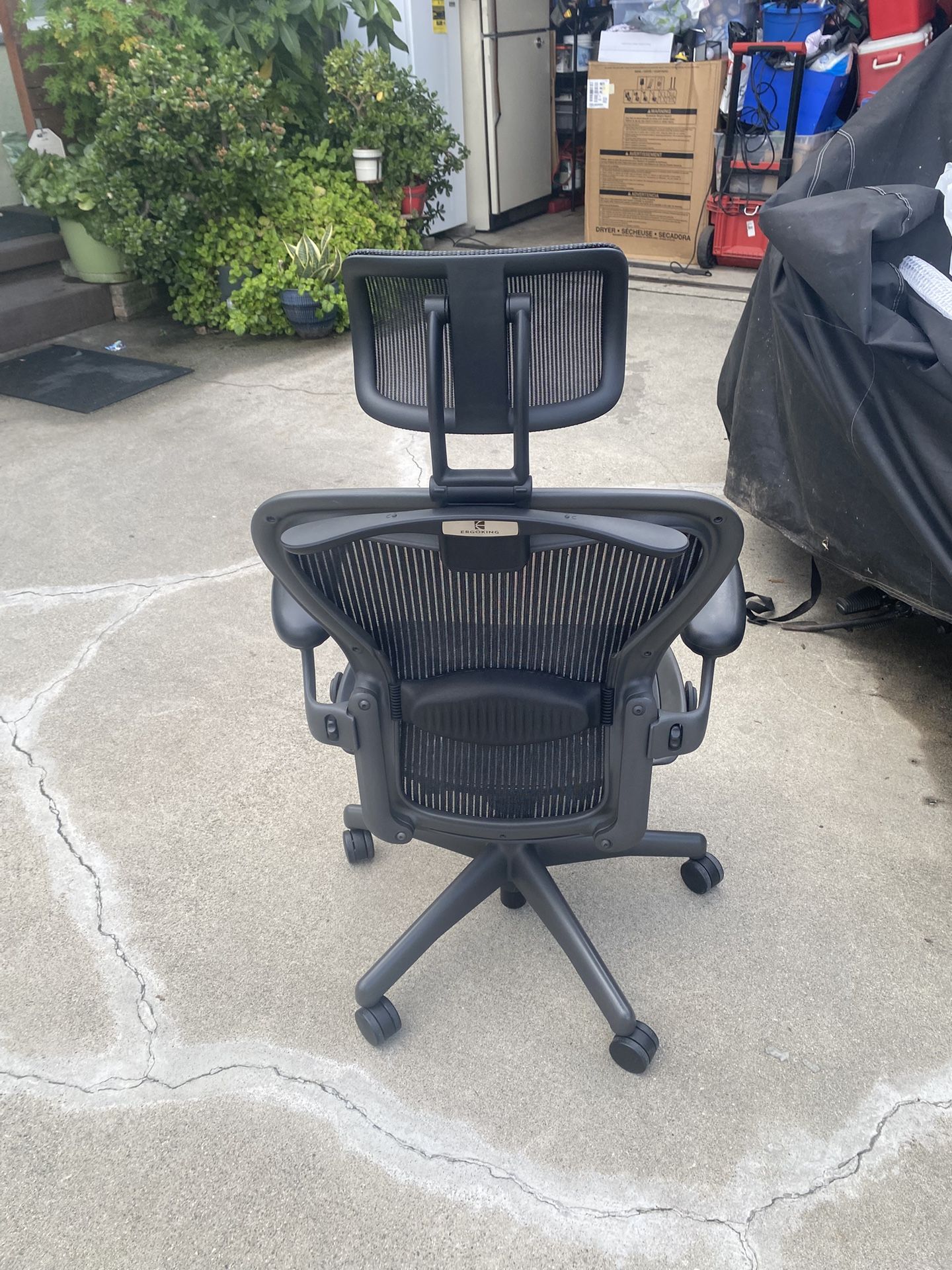 Excellent Condition Fully Loaded Herman Miller Aeron Office Chairs
