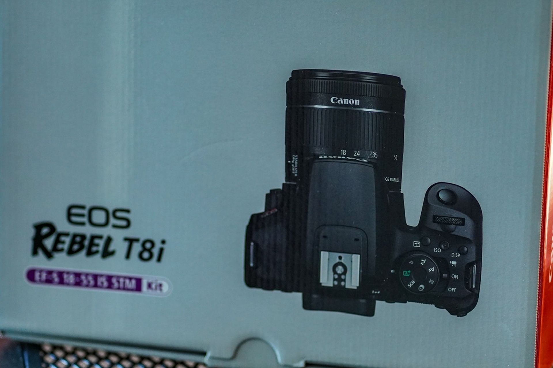 Canon EOS Rebel T8i Kit + Extra Battery + Lens Hood