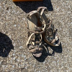  Various shoes Slightly used sizes range from 6 to 7