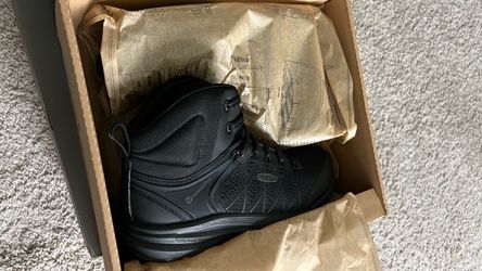 WORK BOOTS