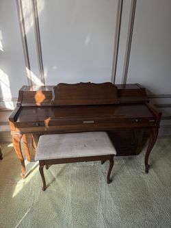 Baldwin French Provincial Spinet Piano with Bench