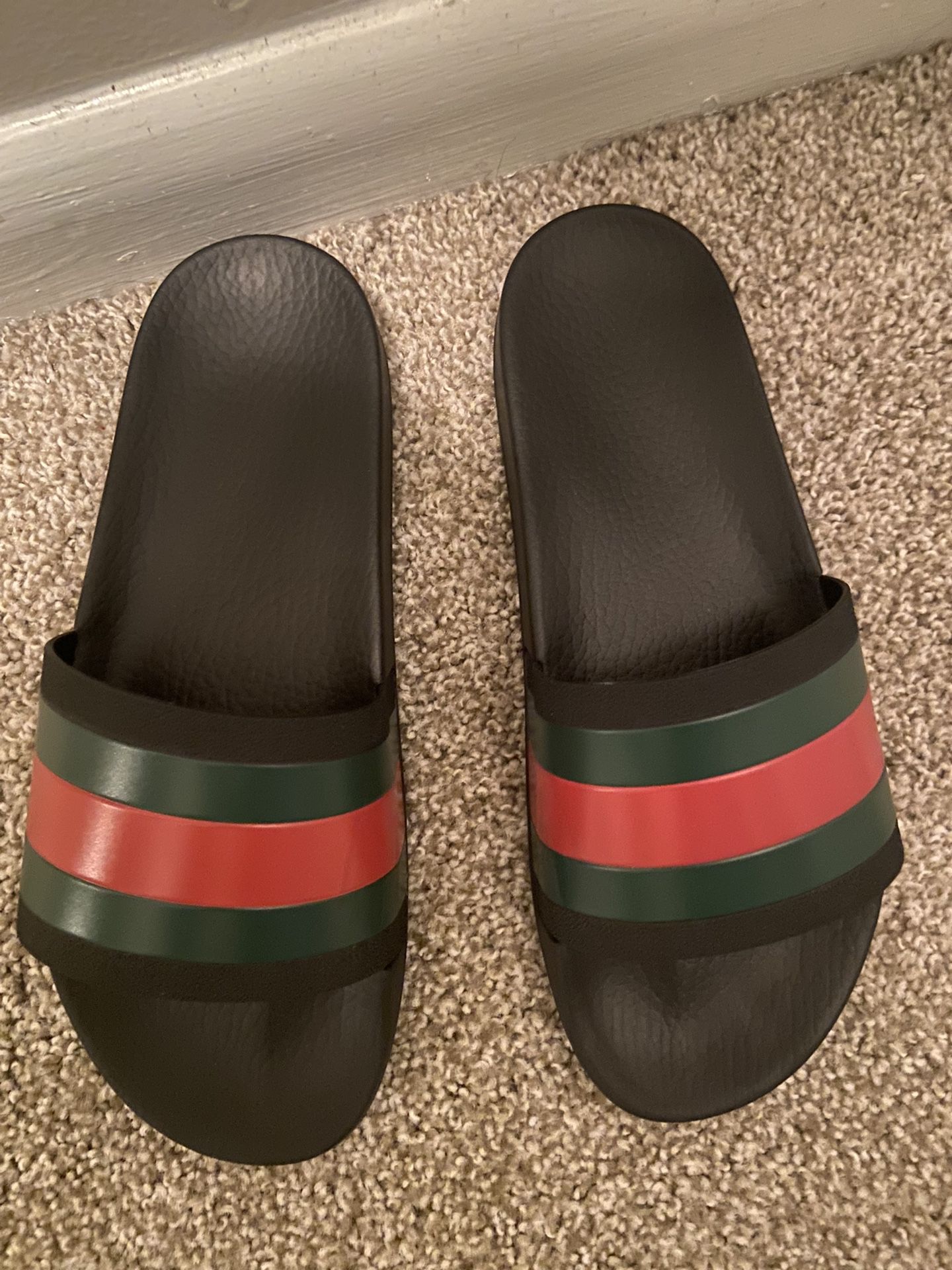Gucci Slides . Size. 7.5