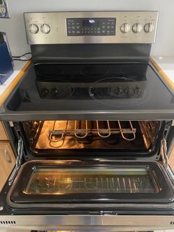 Stainless Steel Double Oven Electric Range (GE)