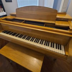 Piano - Baby Grand
