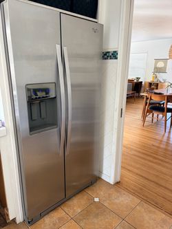 Whirlpool side by side counter depth Refrigerator