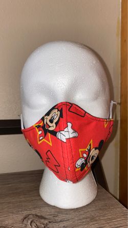 Disney Mickey Mouse Face Mask With Filter 💫a bit smaller than the normal child sized face masks💫 fits 2-3 year old