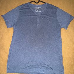 Rogue State V neck shirt XXL