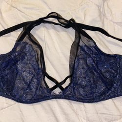 Victoria’s Secret Navy Blue Lace Bralette (size 36D)