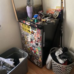 Mini Fridge 