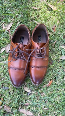 Zapatos de niño size 4