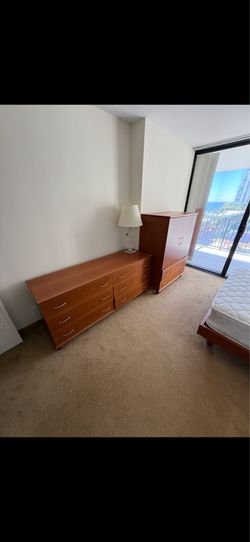 Queen bedroom furniture set