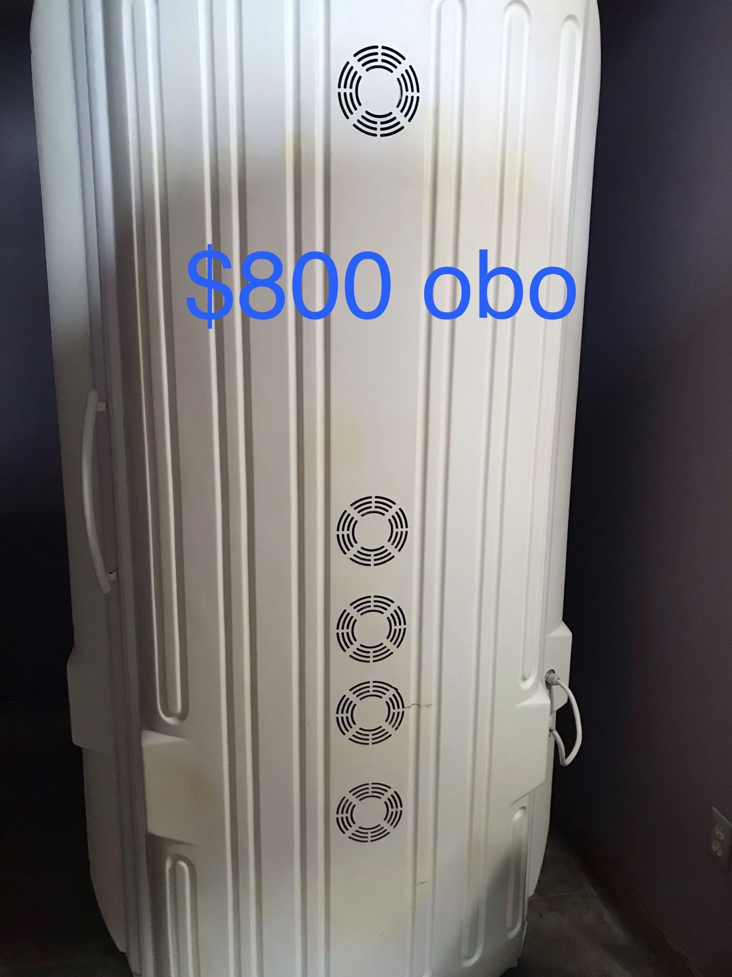 Garda Sun Sunshower 7000 Stand Up Commercial Tanning Booth