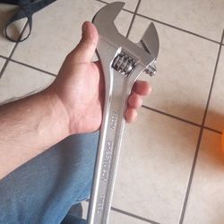 Brand New 15" Crescent Adjustable Tapered Wrench 🔧