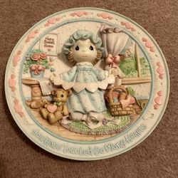 Precious Moments Sharing The Moments Plate collection