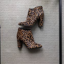 Sam Edelman Leopard Bootie Size 8