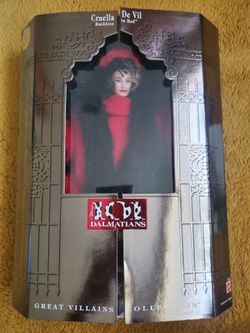 Cruella De Vil Barbie Doll 101 Dalmatians Power  Great Villains