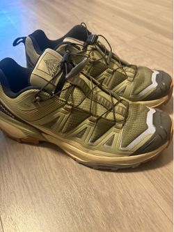 Salomon trail runners 9.5