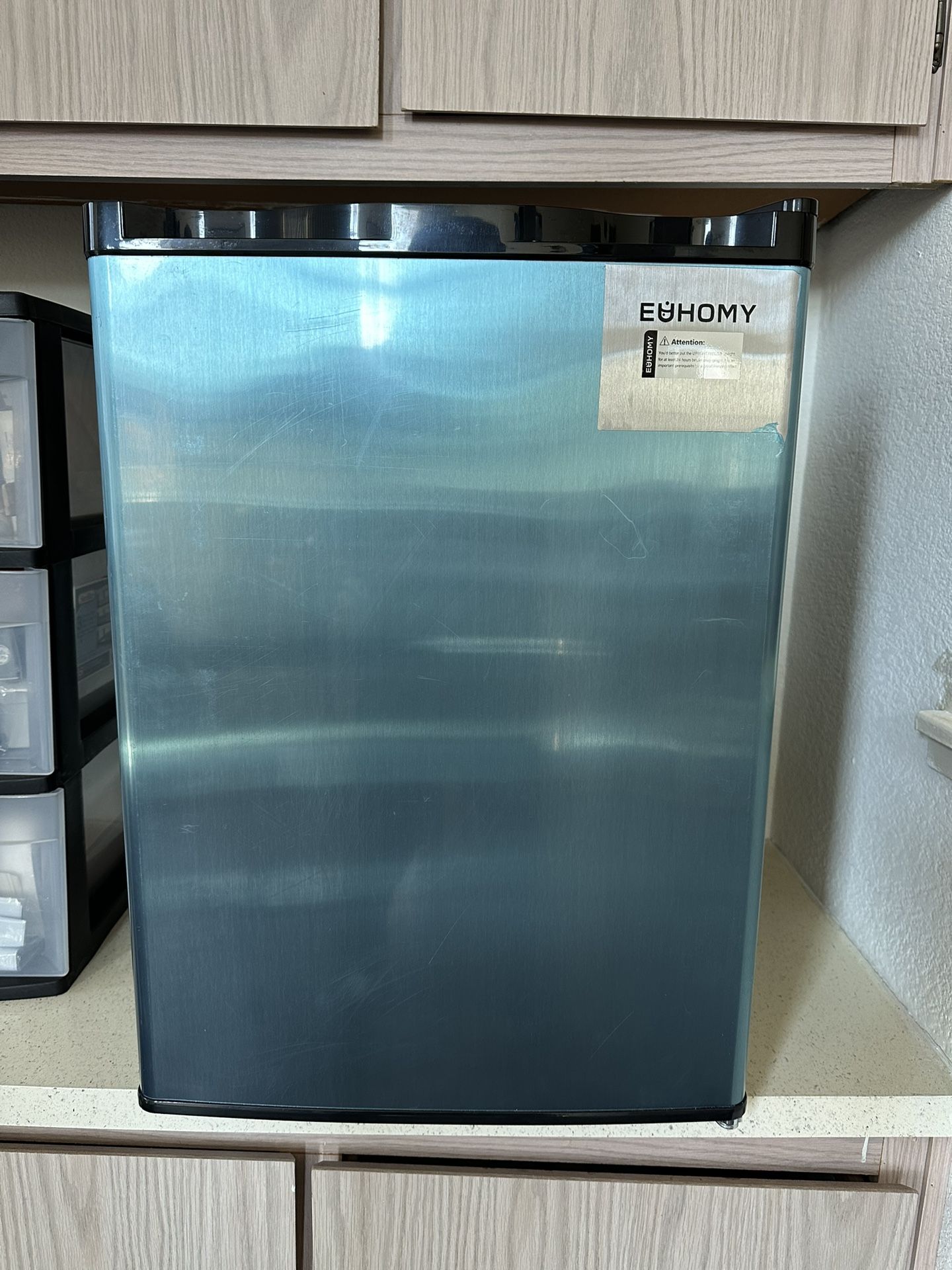 HOUSEHOLD FREEZER 2.1 CU. FT