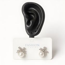 Elegant pearl earrings