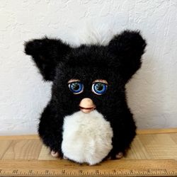 Vintage 2005 Hasbro Tiger Furby - Black & White With Blue Eyes - Works!