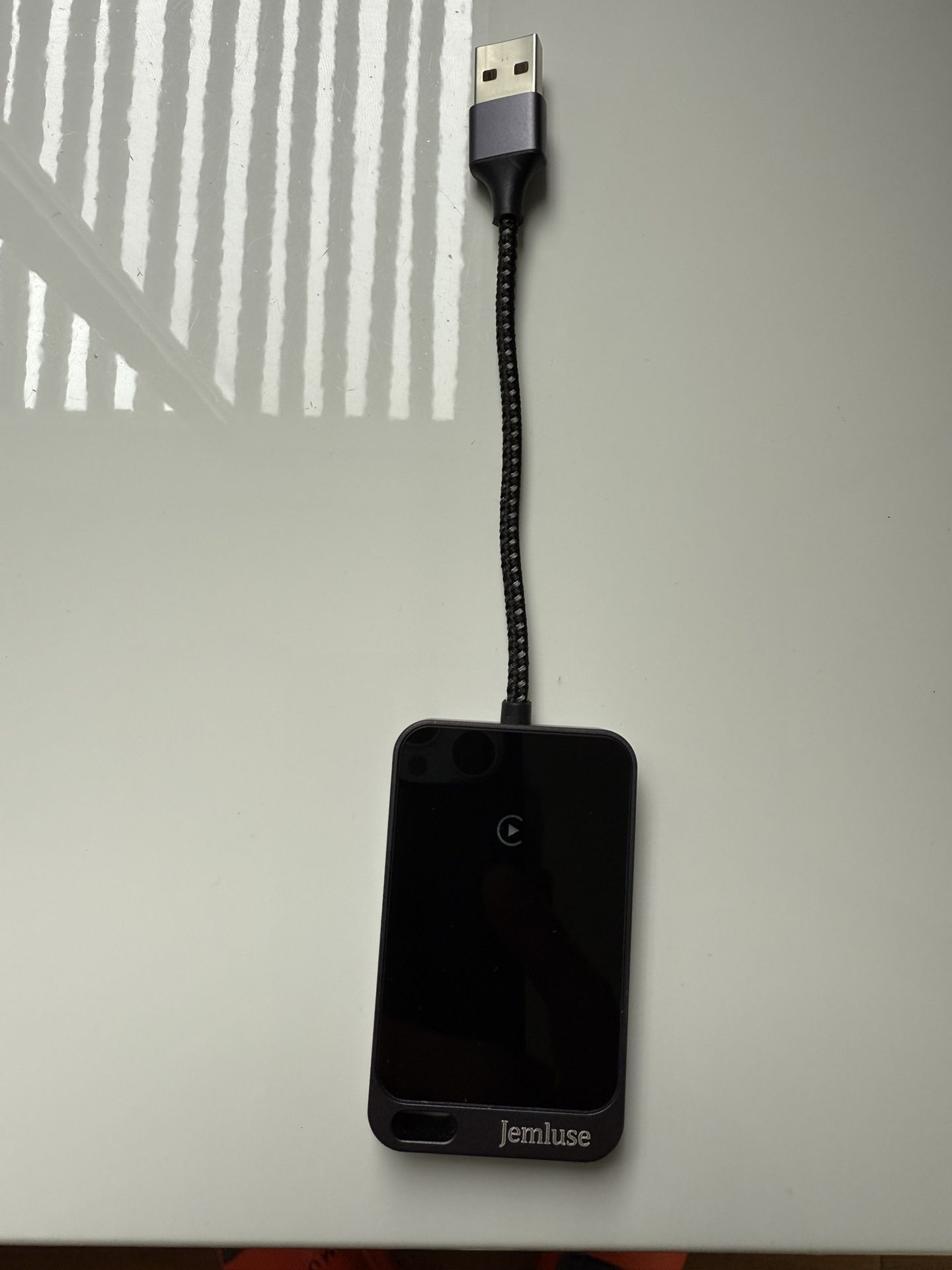Wireless APPLE CarPlay adapter