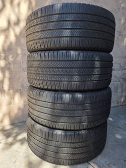 285-40-23:4 Pirelli Scorpion Zero A/S 90%