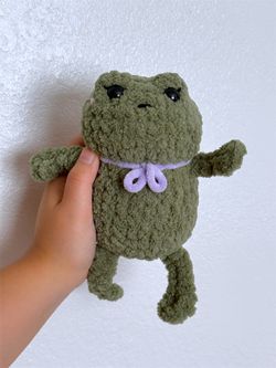 Crochet Fluffy Frog Plushie