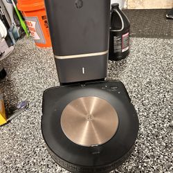 I Robot Roomba Vacuum 