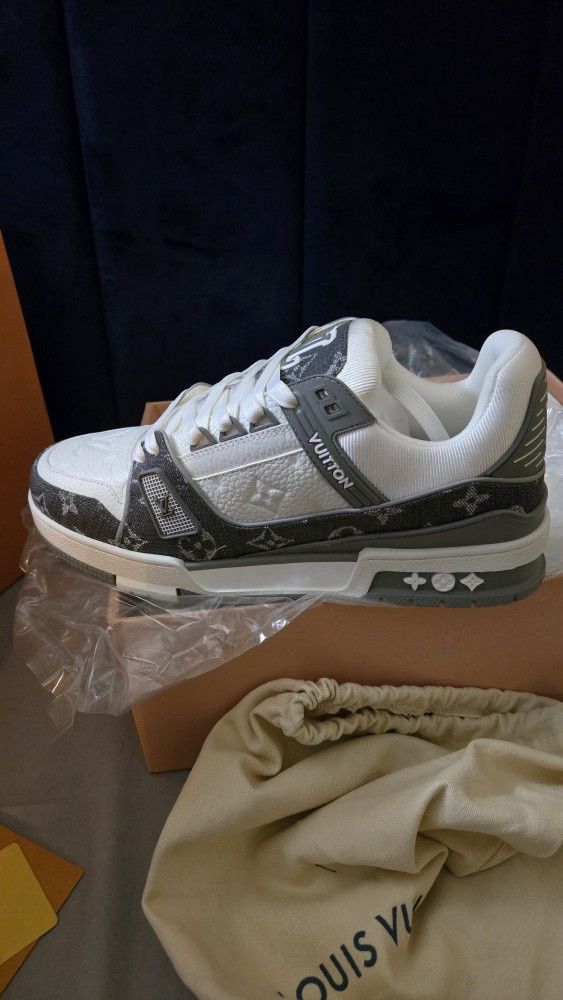 Louis Vuitton Trainers Gray And White Brand New