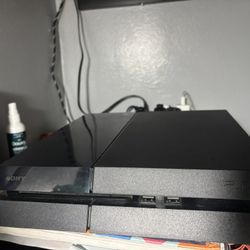 PS4 with Game