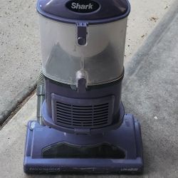 Shark Navigator Lift Away Upright Vacuum