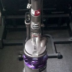 Dyson DC25 Vacuum 
