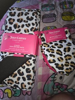 Juicy Couture kitchen drying mats and oven mitts  set