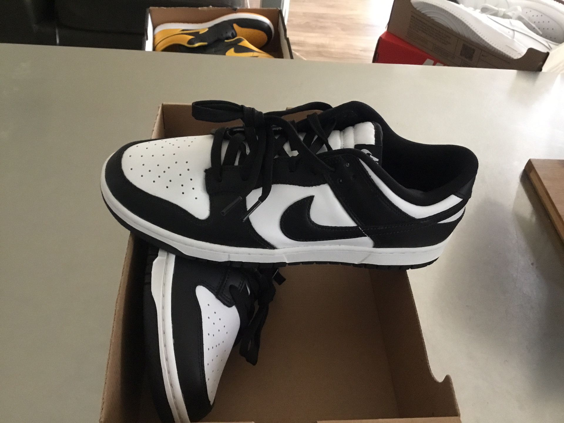 Men’s Nike Dunk Low Retro (Panda) size 13