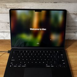 Apple MacBook Air 13-inch - M3 - 24GB RAM - 512GB SSD